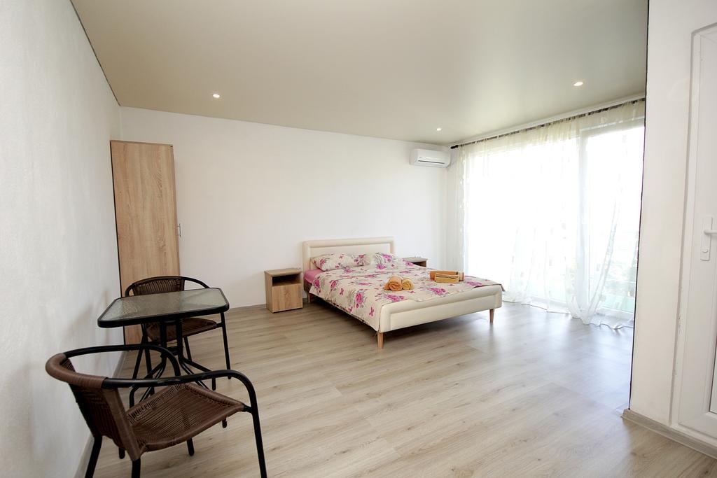 Victoria Apartment Sutomore